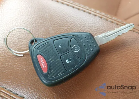 2014 Jeep Compass Limited из США, поврежденный, VIN 1C4NJDCB3ED705057